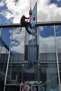 更换幕墙玻璃 改造 安装 首信用企业 维修 蜘蛛人 高空作业
