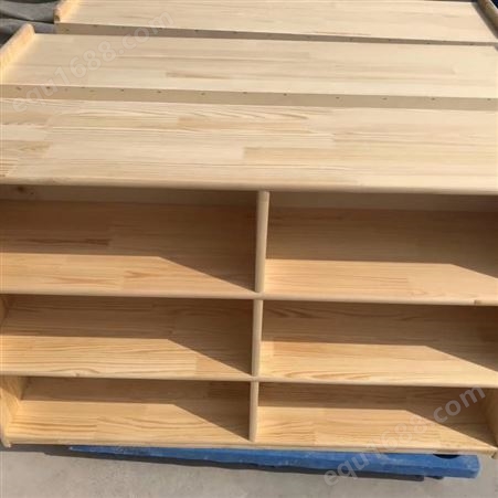 柳州生产幼儿园儿童木制多格区角组合柜书包柜衣帽柜