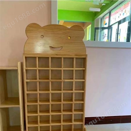 柳州生产幼儿园儿童木制多格区角组合柜书包柜衣帽柜